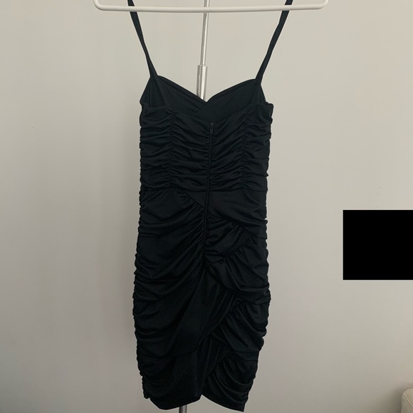 Black mini H and M dress - Picture 6 of 11